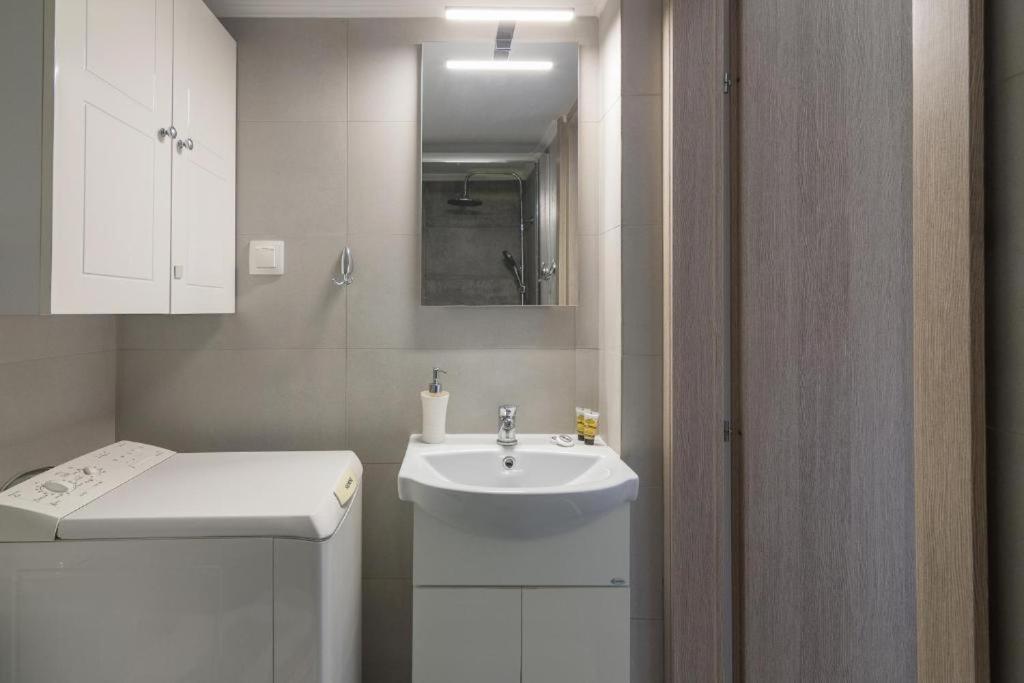 Lovely Studio Apartment For 2 Ppl In Athen Exterior foto